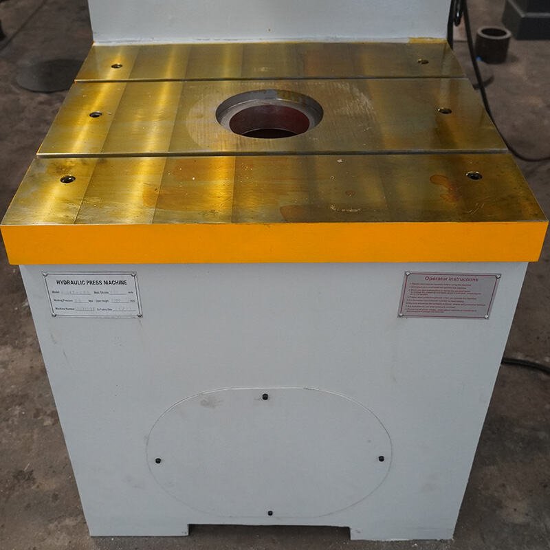 Nadun 200t Single Column C Type Press Machine With Four Column Guiding factory