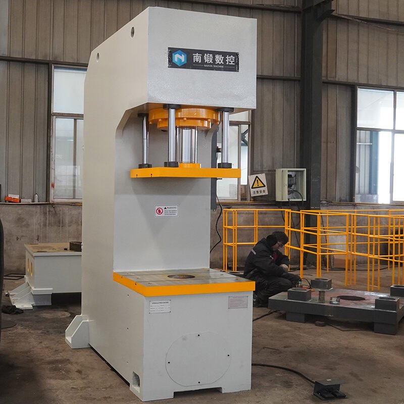 Nadun 200T Single Column Press Machine With Four Column Guiding