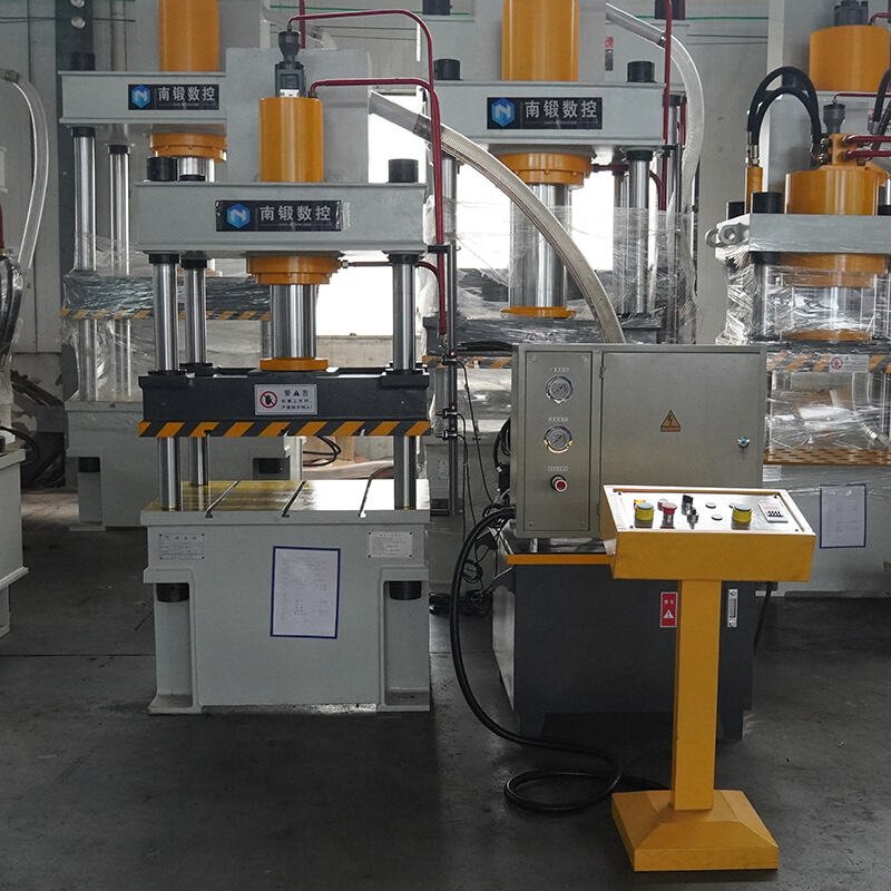 Manufacturer Direct Sale of 63 Tons Three-Beam Four-Column Hydraulic Press