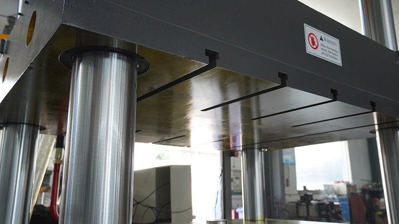 Nadun 500t Hydraulic Press with Heating Plate for Metal Hot Forming manufacture