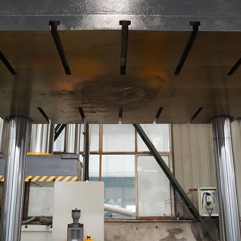 Manufacturer Direct Sale of 315 Tons Three-Beam Four-Column Hydraulic Press manufacture