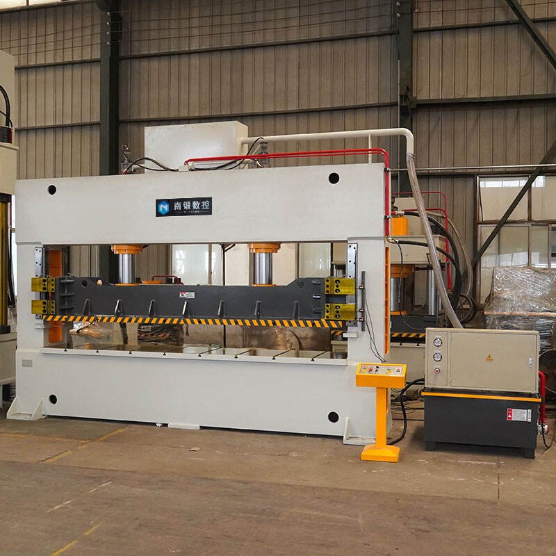 200 tons frame type Hydraulic press for punching sheet metal parts of refrigerated trucks      h type hydraulic press