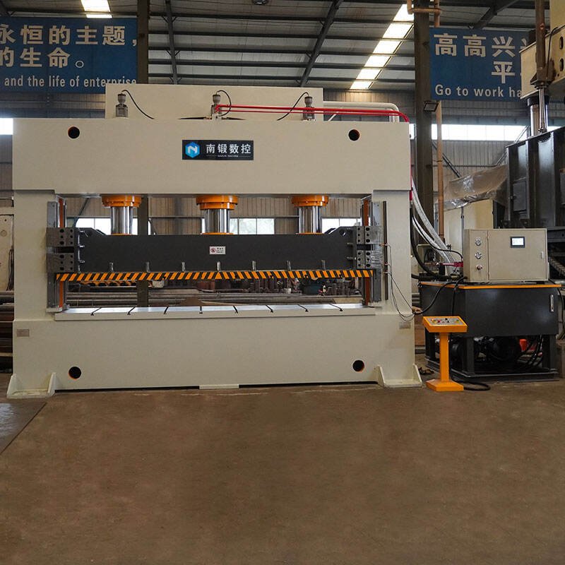 Frame type hydraulic press  Contaiter side panelroof panel