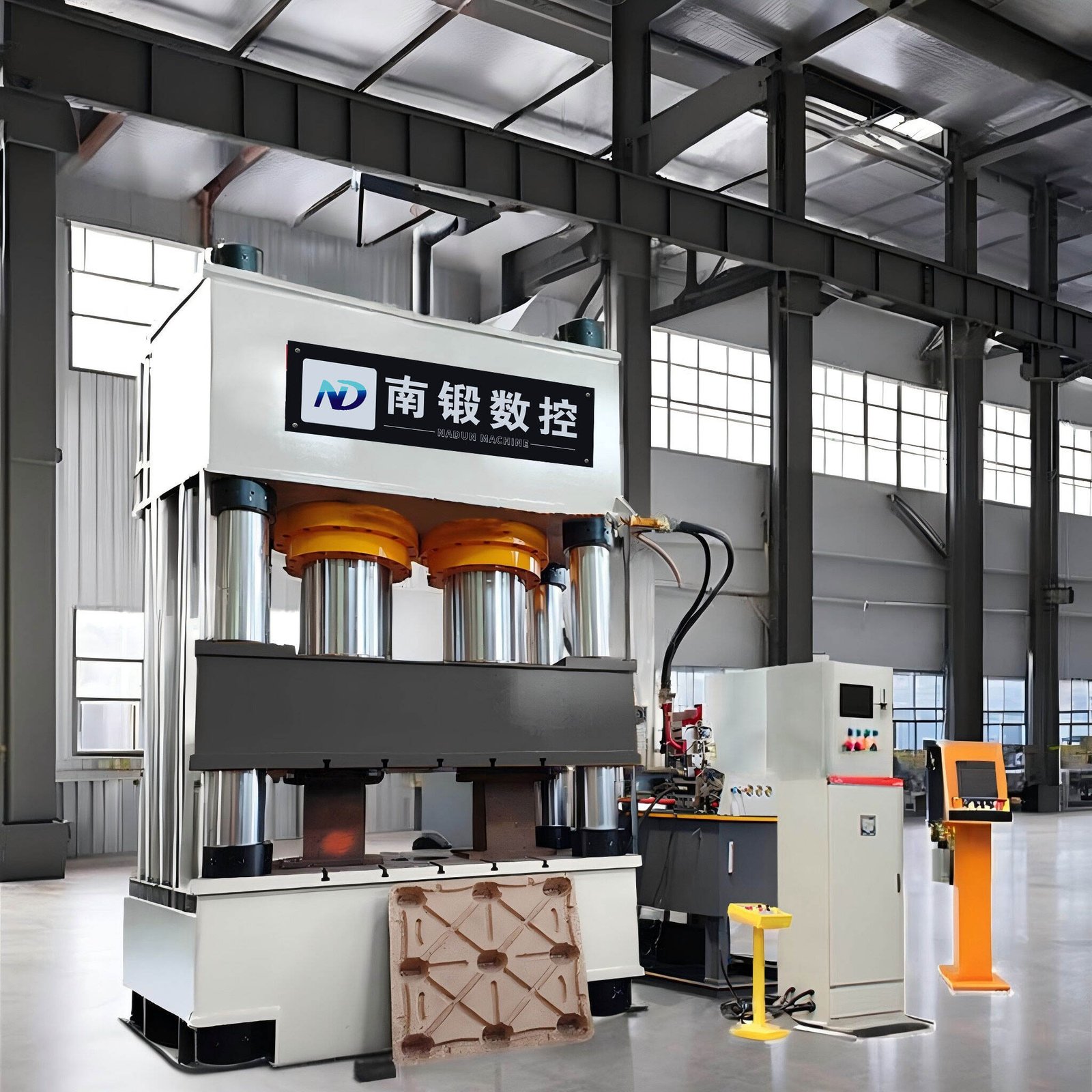 1250 tons wood chip pallet hydraulic press