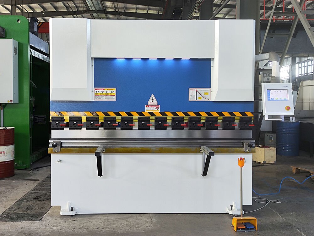 Torsion-bar double servo press brake