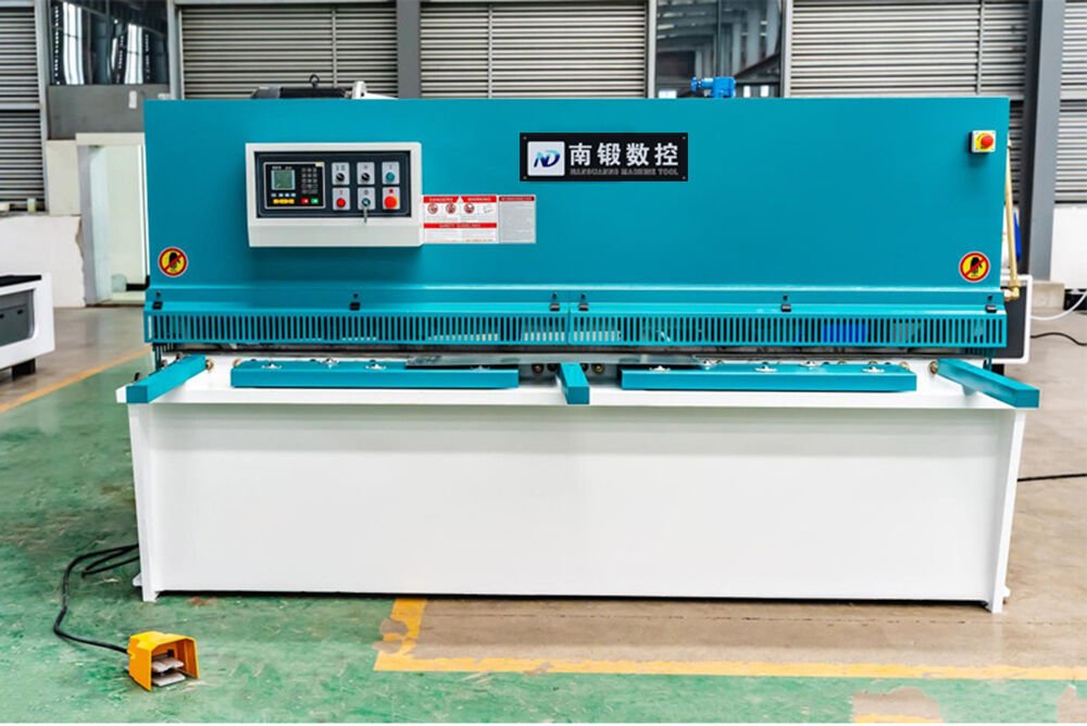 Nadun Swing beam hydraulic shearing machine with E21 Control system