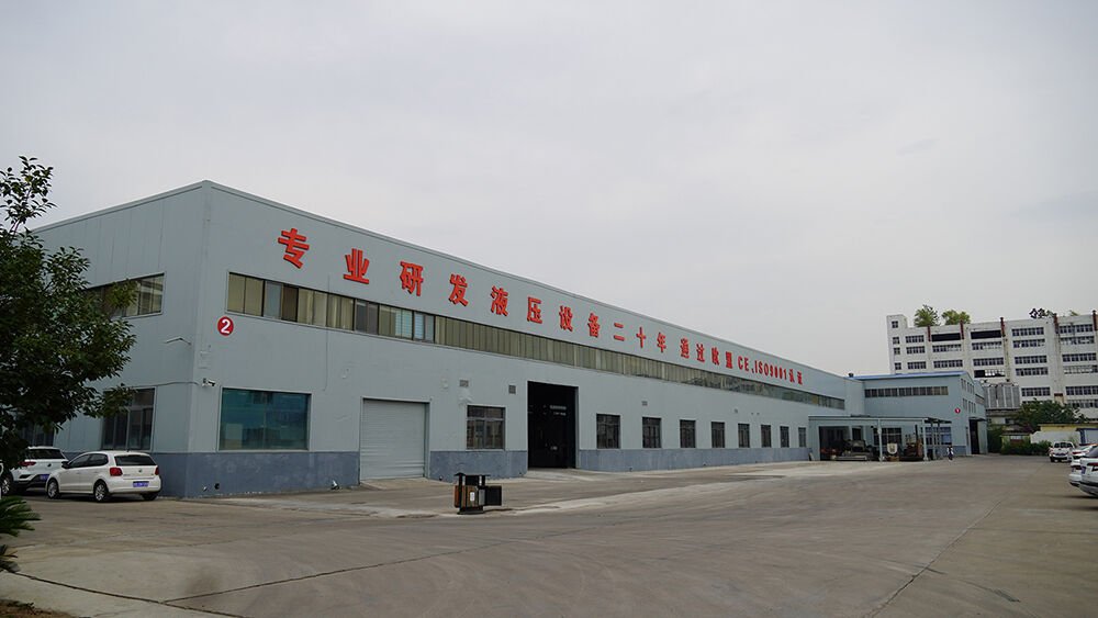 Nadun 300T3200 Electro-hydraulic press brake machine factory