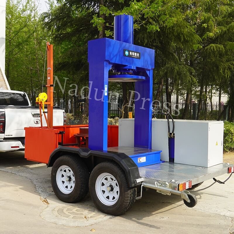 mobile forklift solid tyre press machine (4).jpg