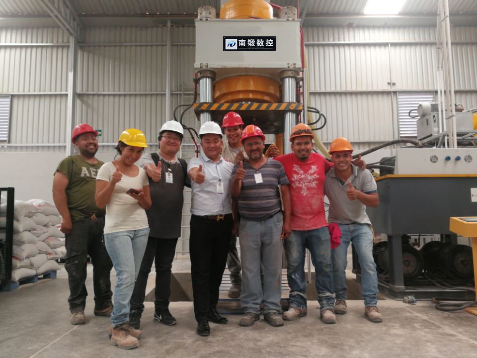 The 800-ton cow and sheep salt licking brick machine in Mexico